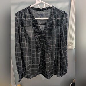 GAP Black Plaid V-Neck Pintuck Blouse